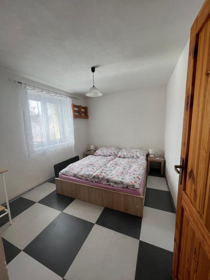 Ubytovani U Tri Slunicek Stankov Stankov  Buitenkant foto